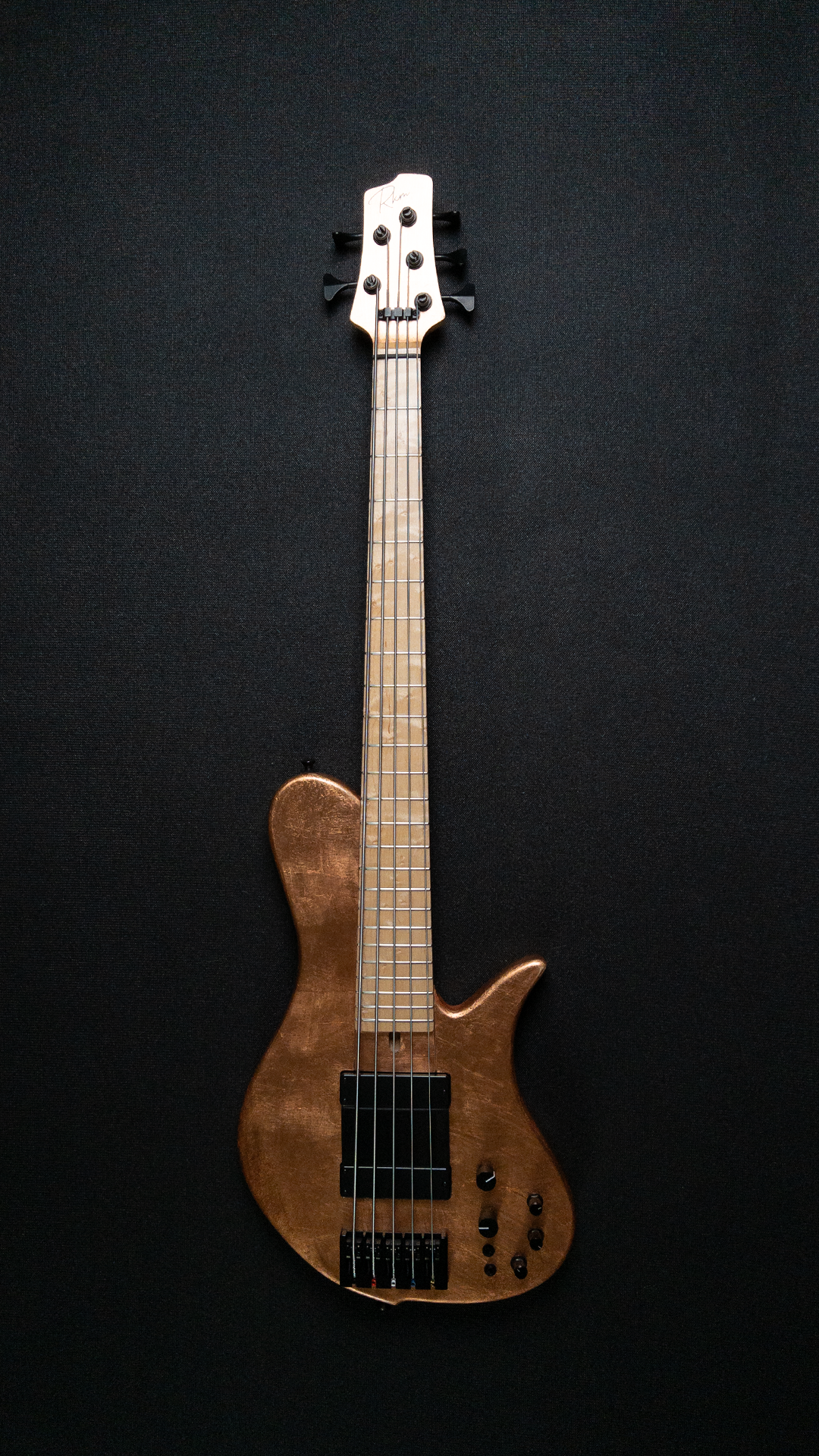 Manou Gallo #001 — RKM Custom Bass