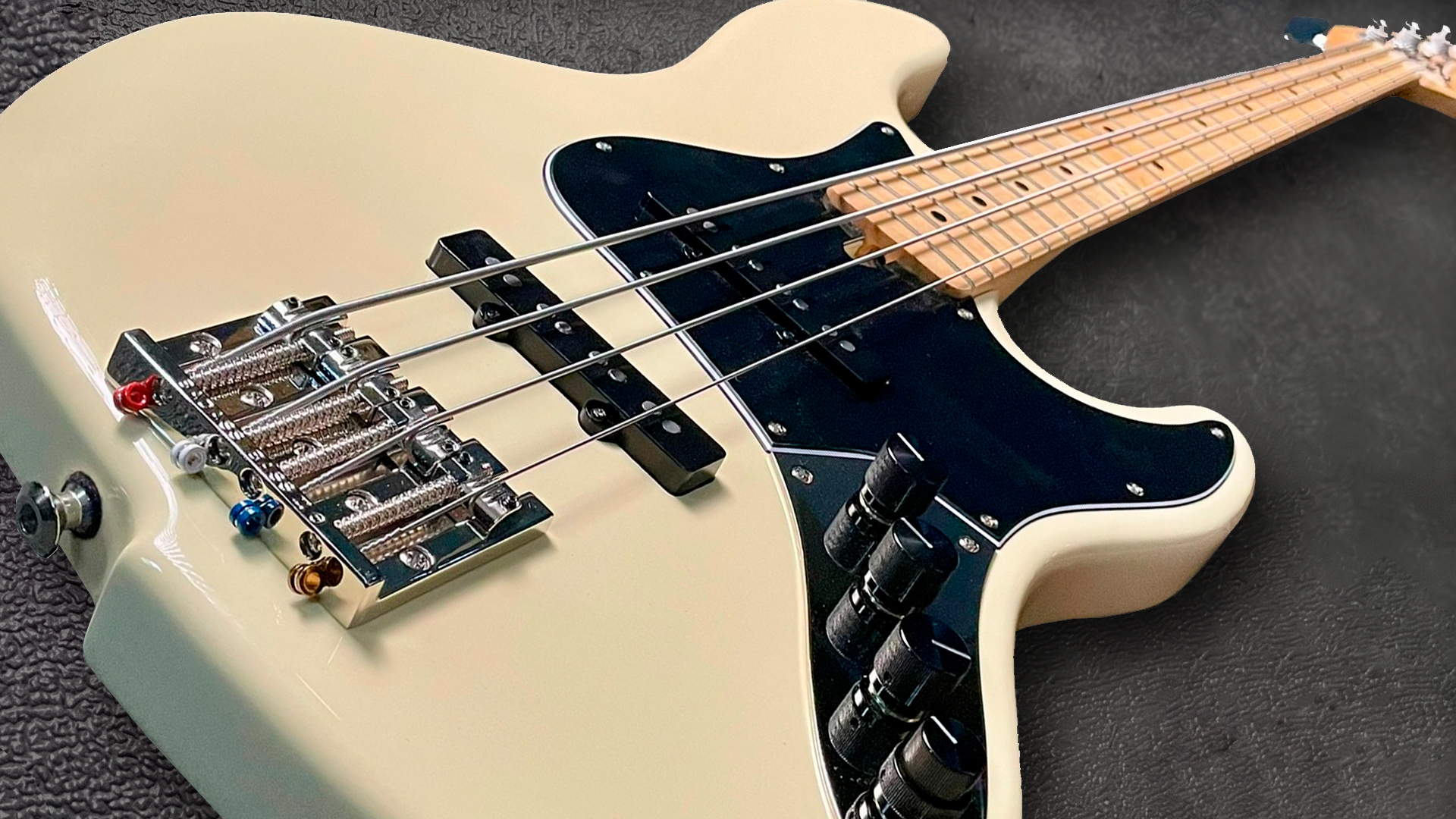 RKM Custom Shop Bass