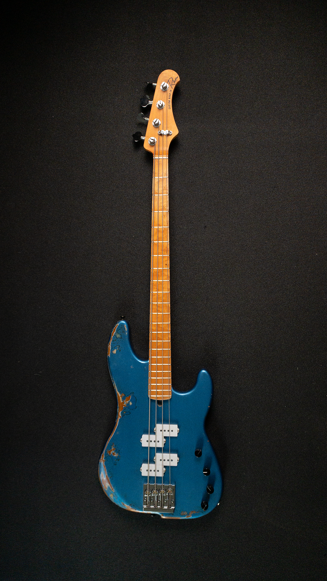 Janek Bass 1