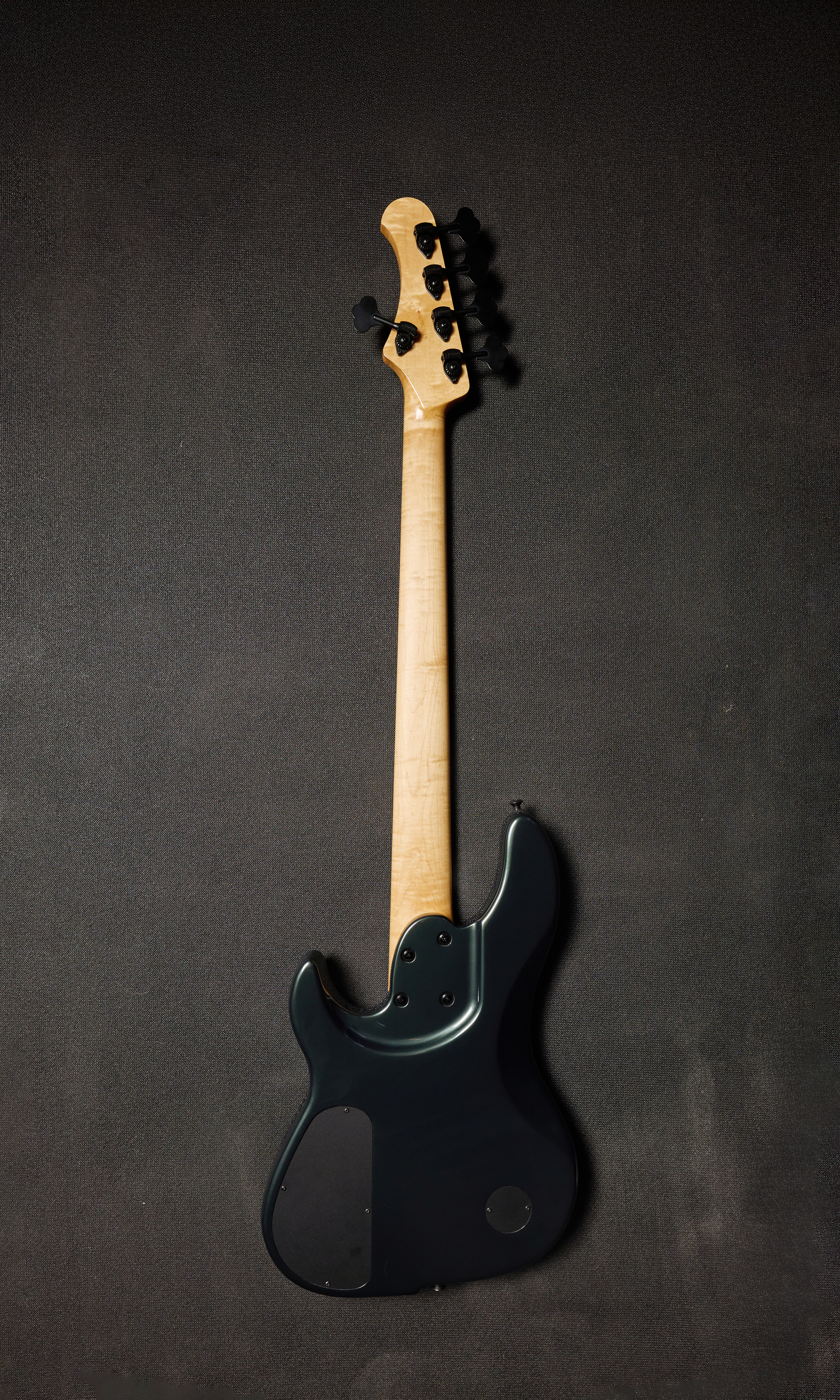 Janek Bass 3