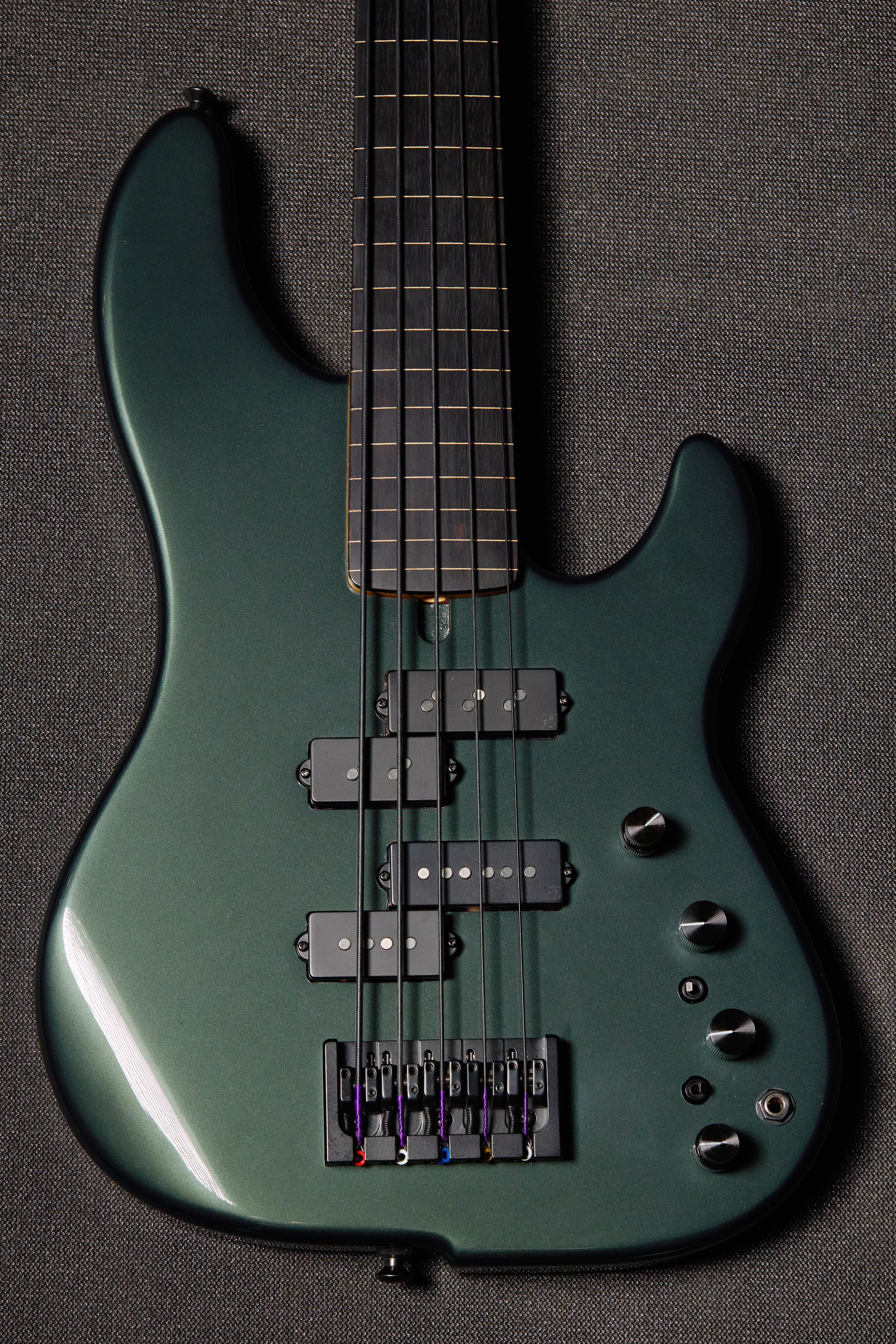 Janek Bass 3