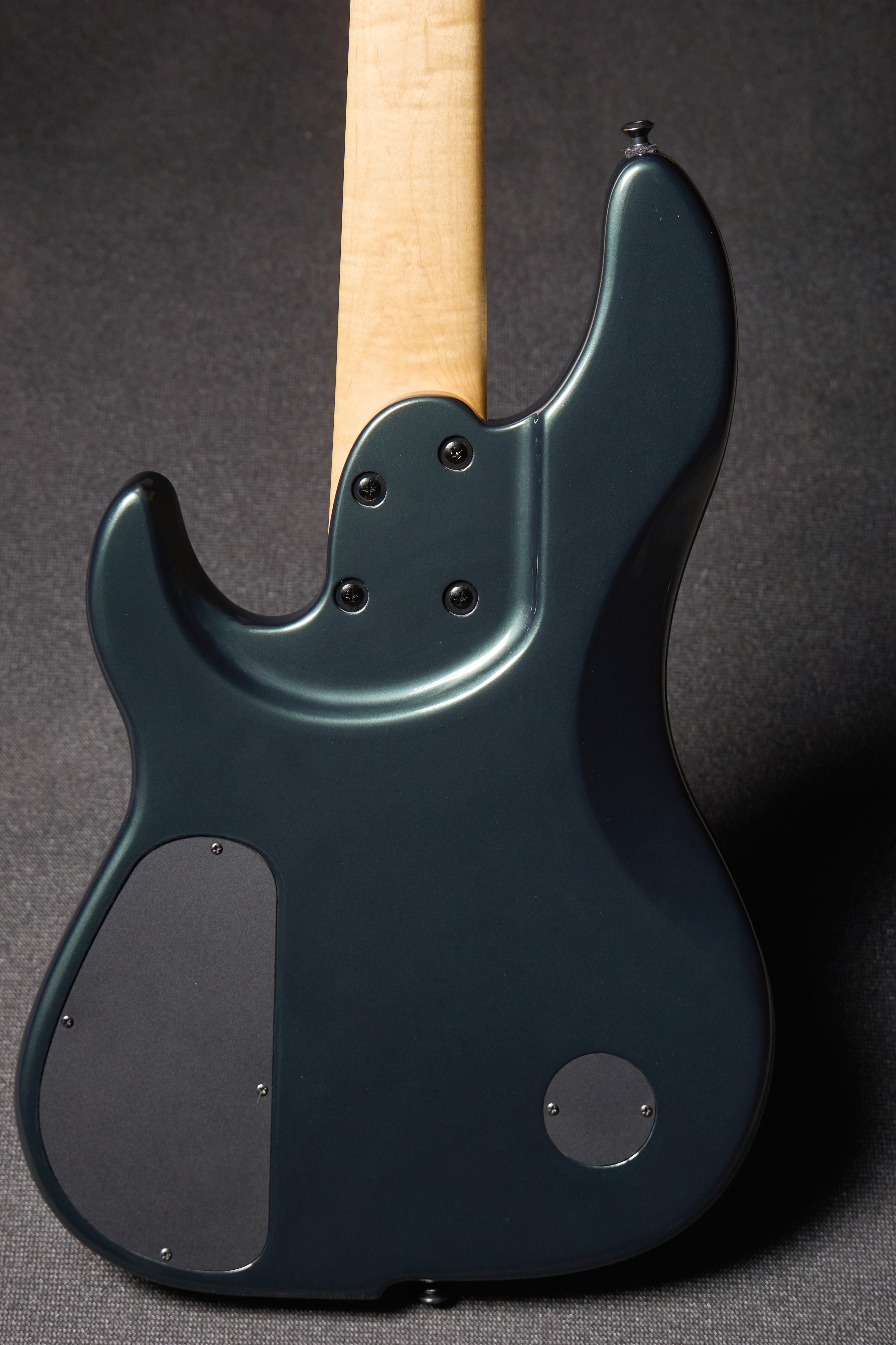 Janek Bass 3