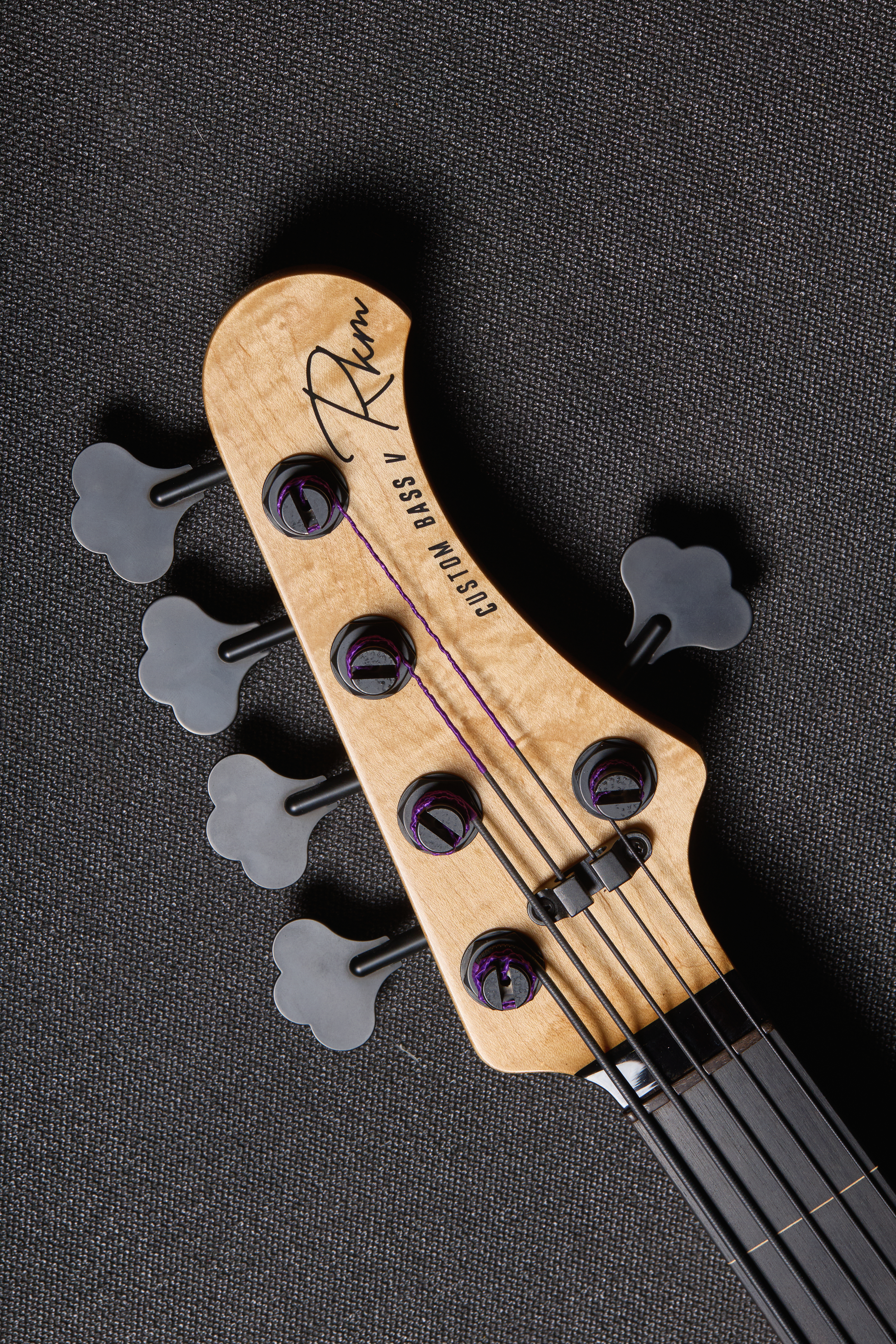 Janek Bass 3