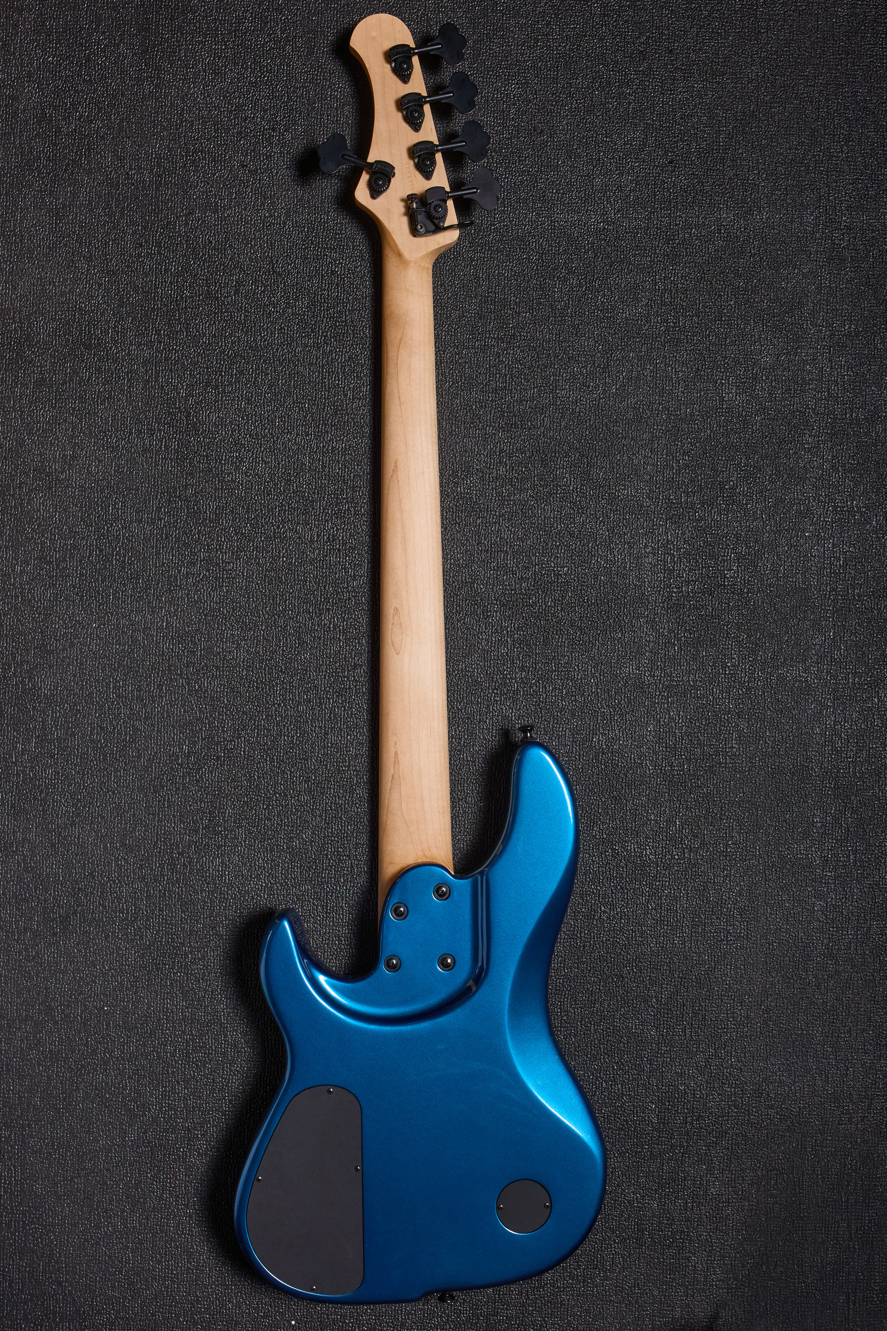 Janek Bass 2