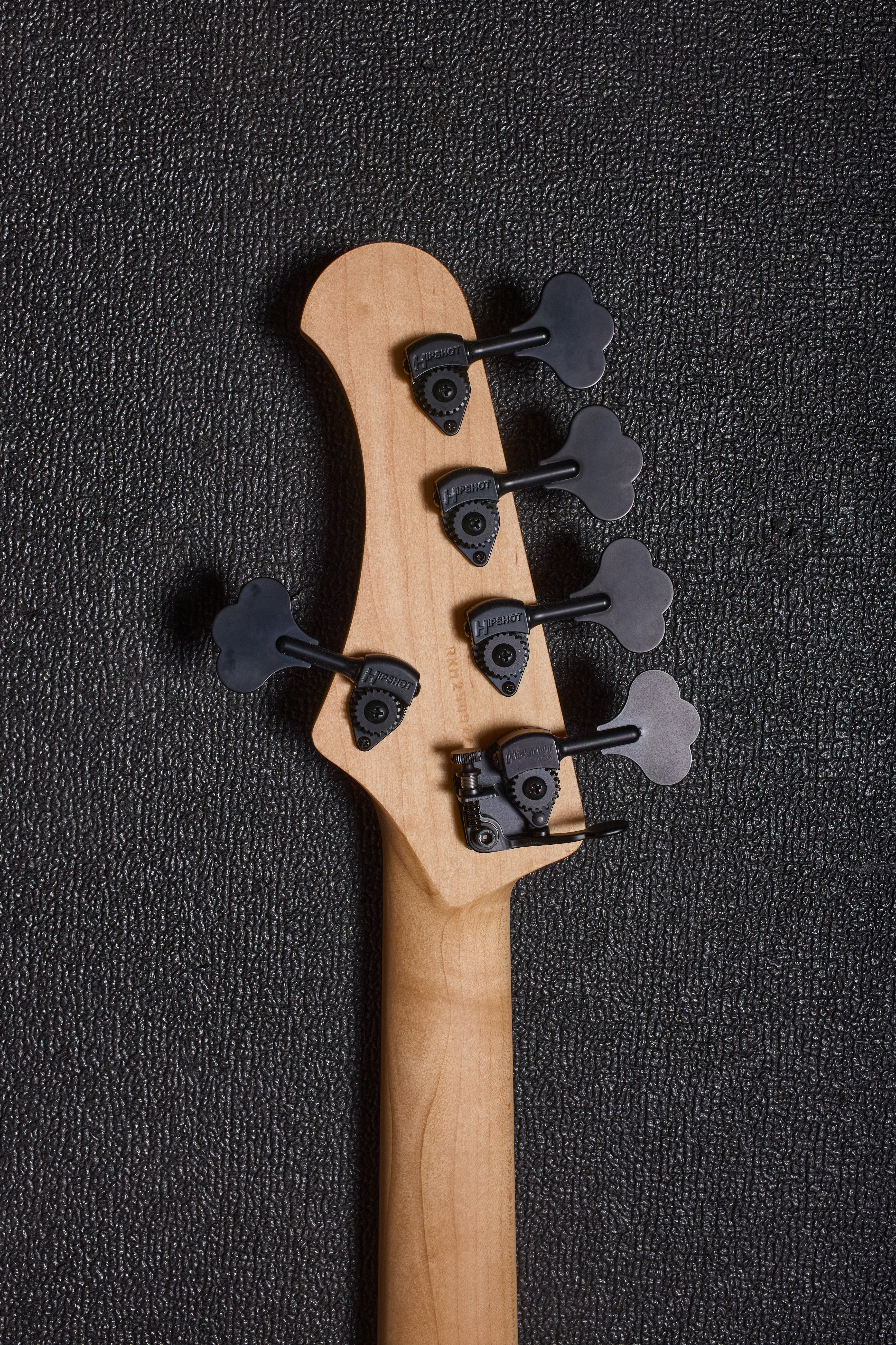 Janek Bass 2