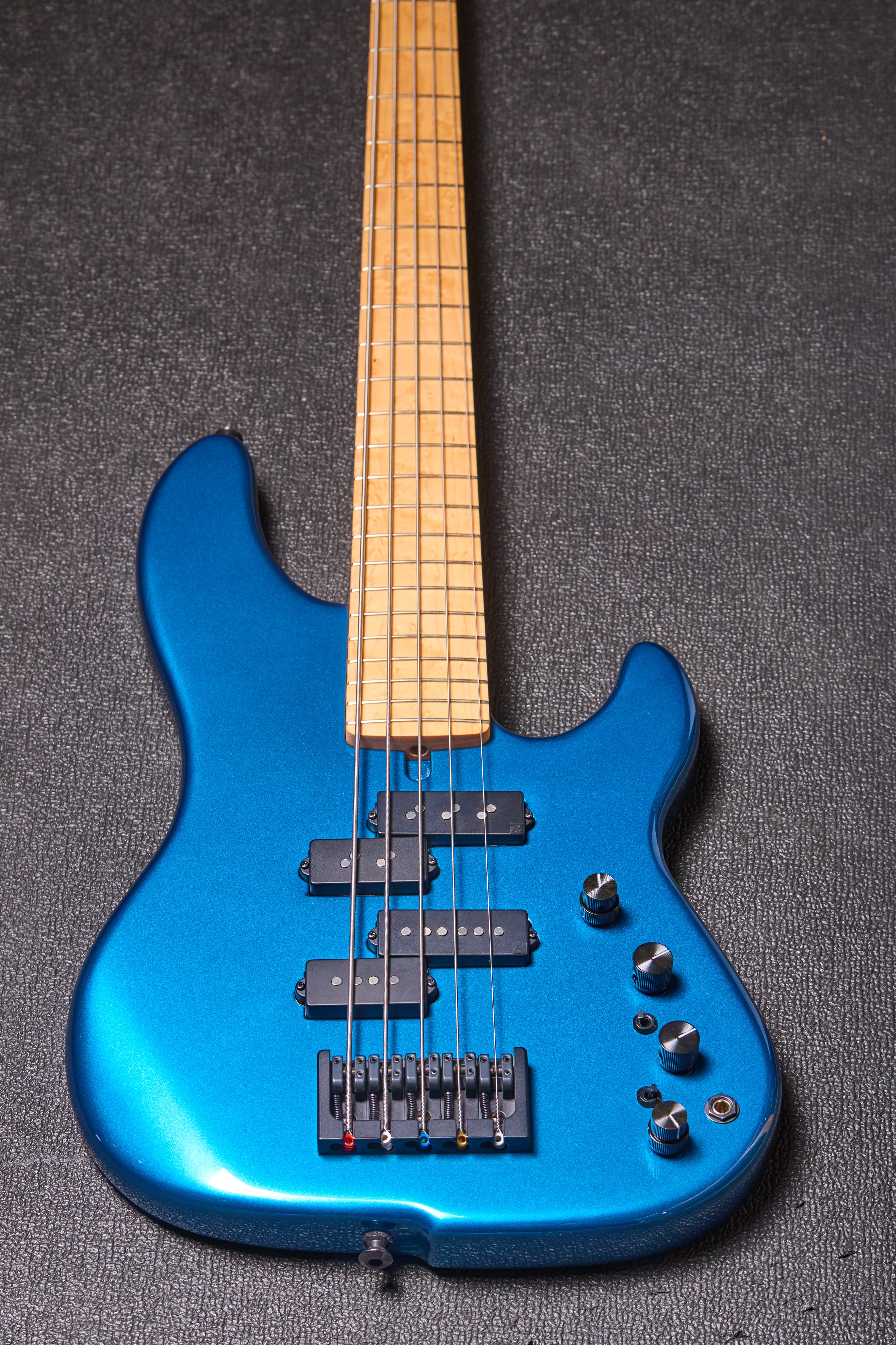 Janek Bass 2