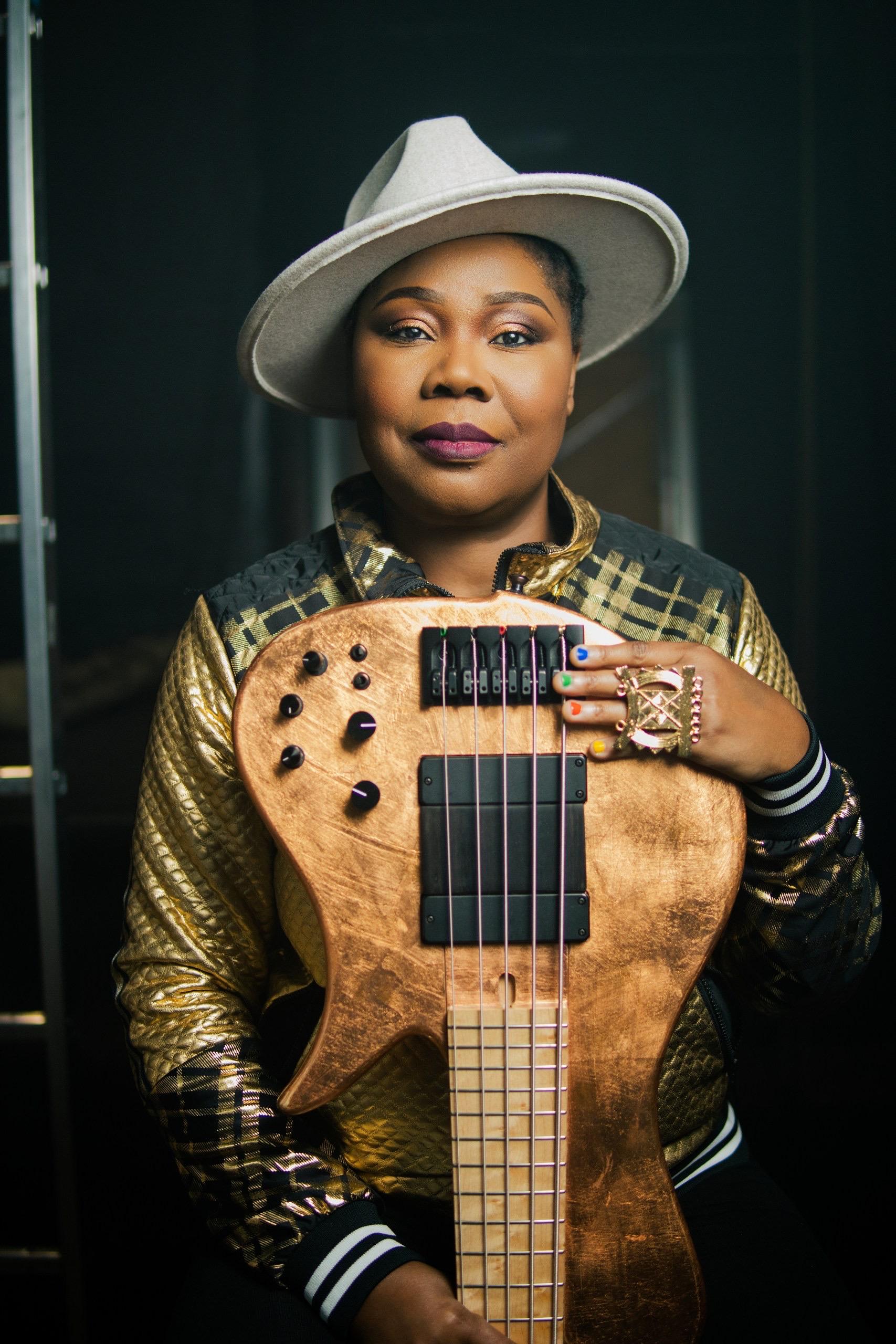 Manou Gallo Bass