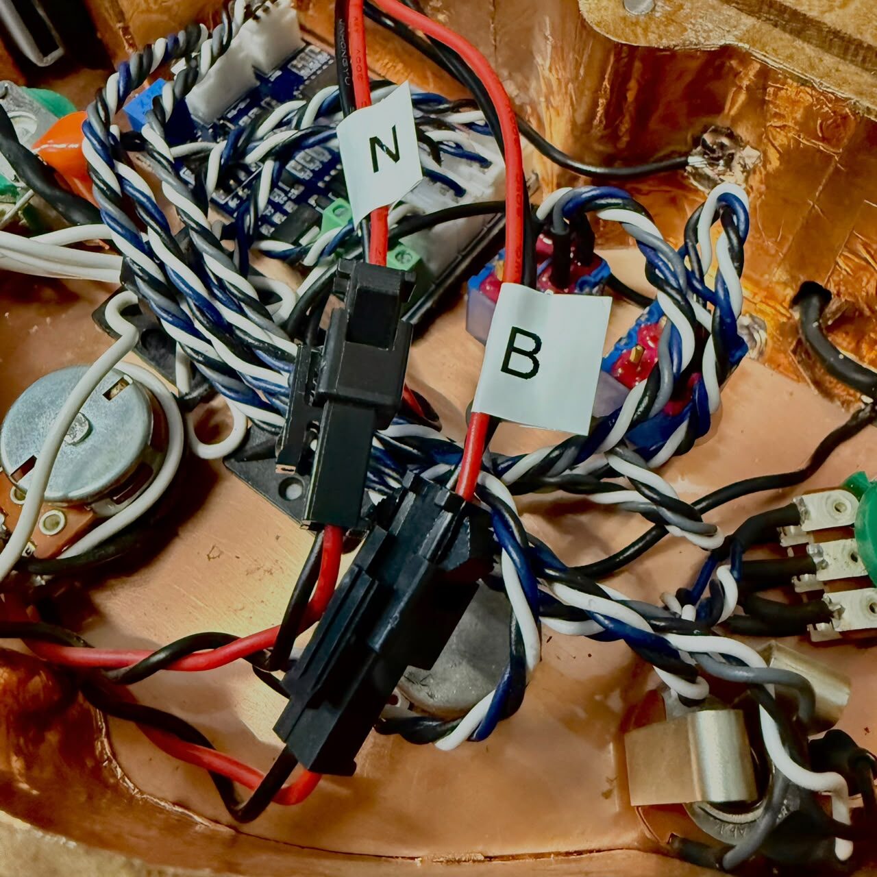 RKM quick-connect pickup connector detail