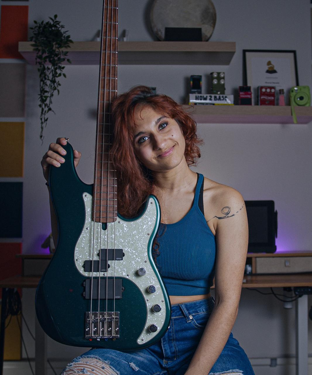 Sharon Renold Bass 3